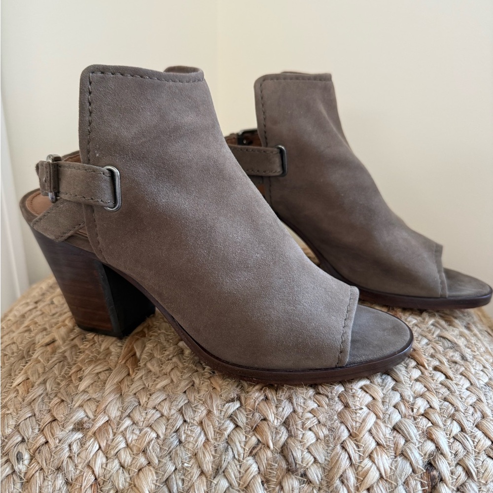 EUC Frye Suede Olive Green Open Toe Booties